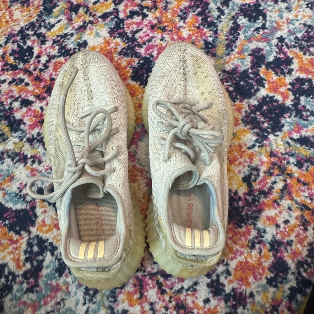women or men’s Adidas Yeezy Boost 350 V2 Butter trainers low light